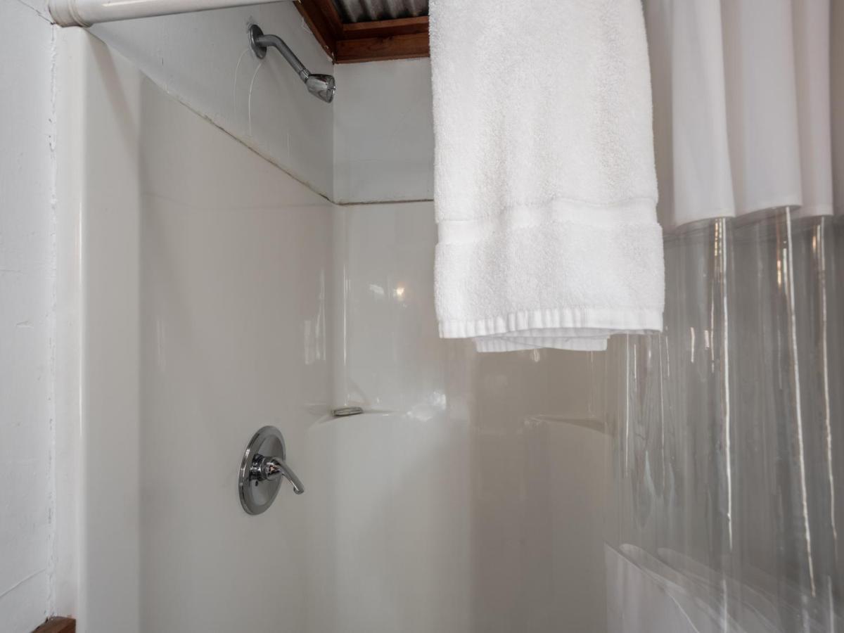 Apache Village 2, King Studio, Midtown, Sleeps 2 Рюидозо Екстериор снимка